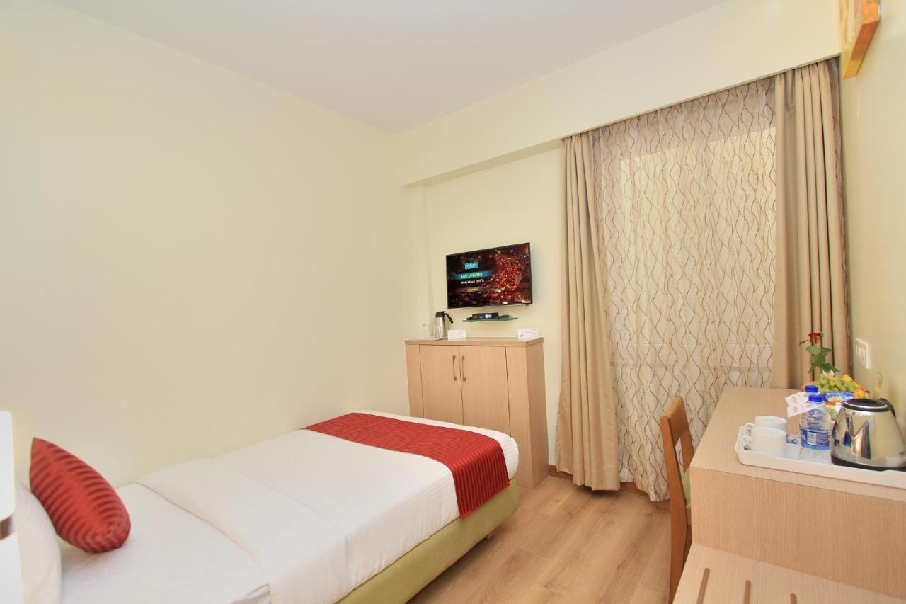 La Sara Regent Hotel Bangalore Luaran gambar