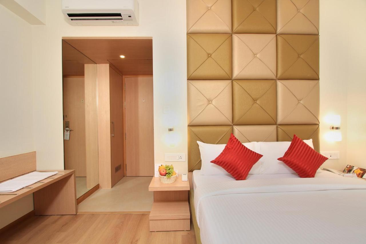 La Sara Regent Hotel Bangalore Luaran gambar