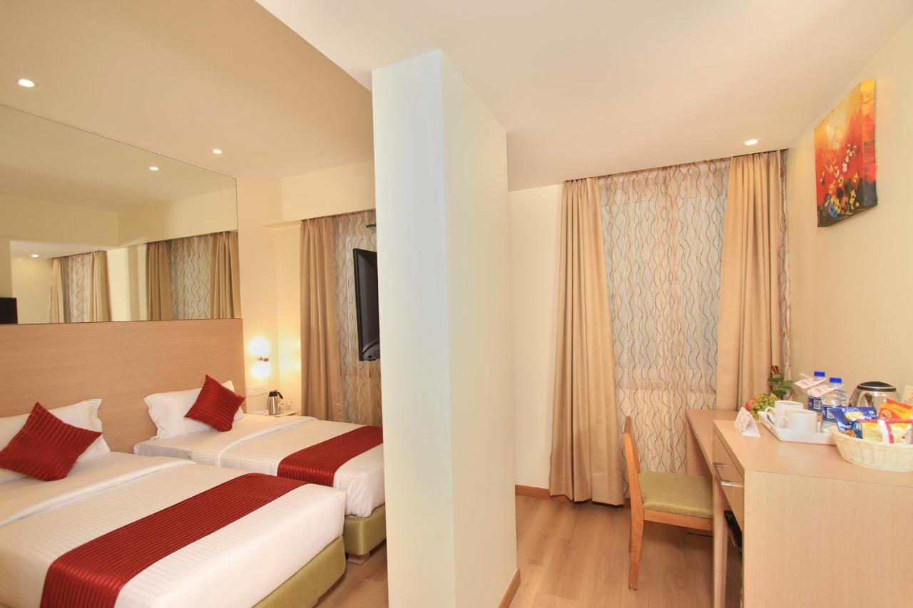 La Sara Regent Hotel Bangalore Luaran gambar
